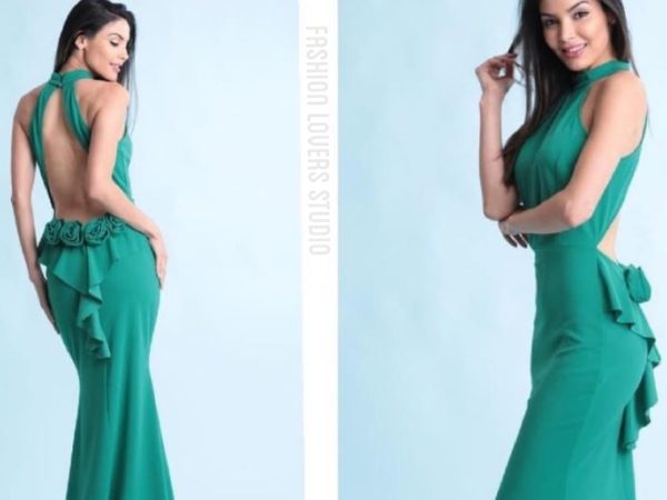 Maxi vestido halter espalda abierta color verde Lovers Studio